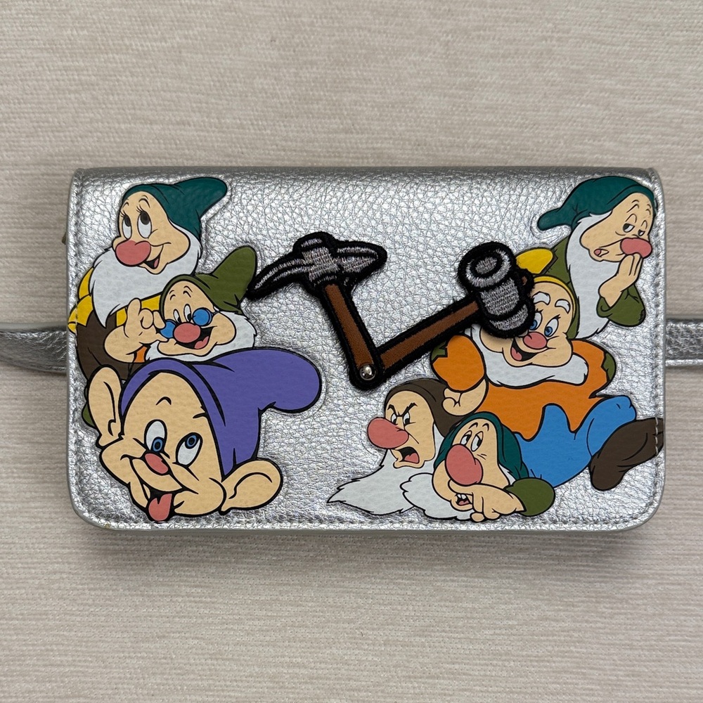 Danielle Nicole Silver Snow White Seven Dwarfs Phone Crossbody
